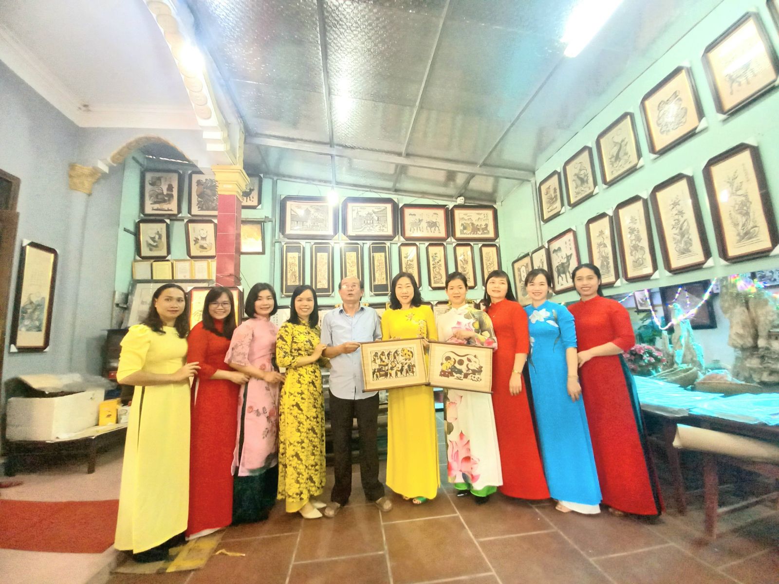 TỔ SỬ - ĐỊA – GDCD TRƯỜNG THPT CHI LĂNG TỔ CHỨC HỌC TẬP TRẢI NGHIỆM NHẰM ĐÁP ỨNG CHƯƠNG TRÌNH GIÁO DỤC MỚI