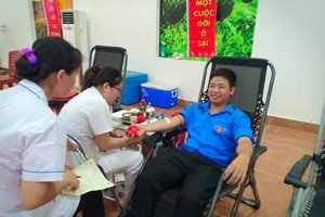 BÍ THƯ ĐOÀN TRƯỜNG THPT CHI LĂNG,   TẤM GƯƠNG “THANH NIÊN LÀM THEO LỜI BÁC”